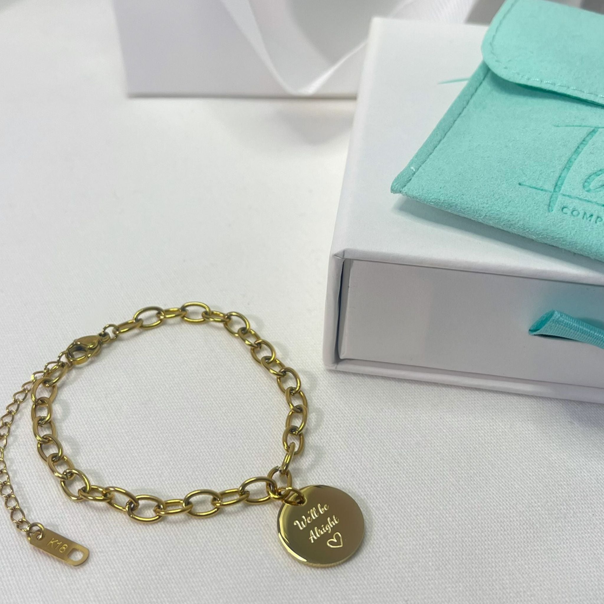 Pulsera personalizada con frase al frente y nombre y fecha detrás (acero)