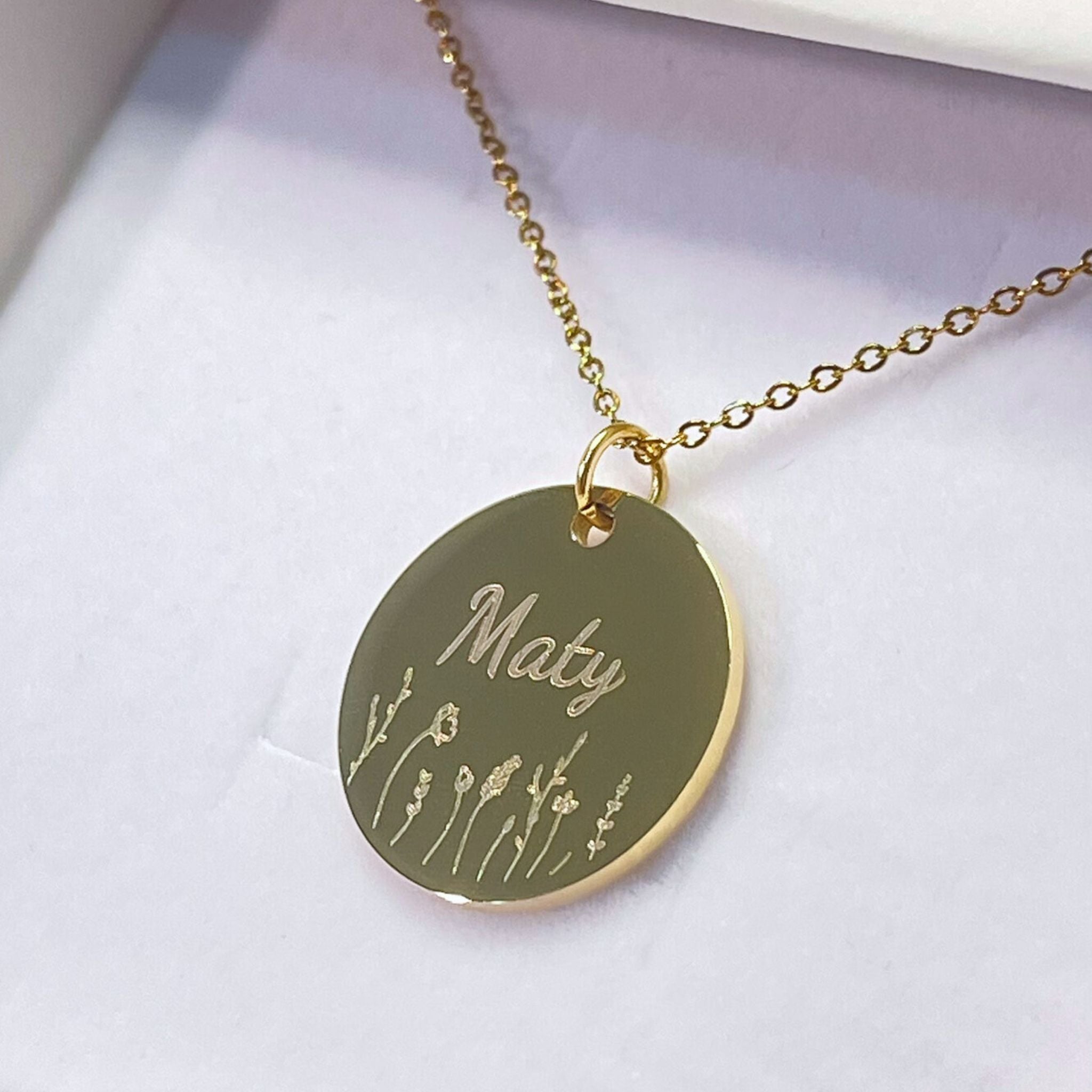 Collar personalizado con nombre y flores grabadas (acero)