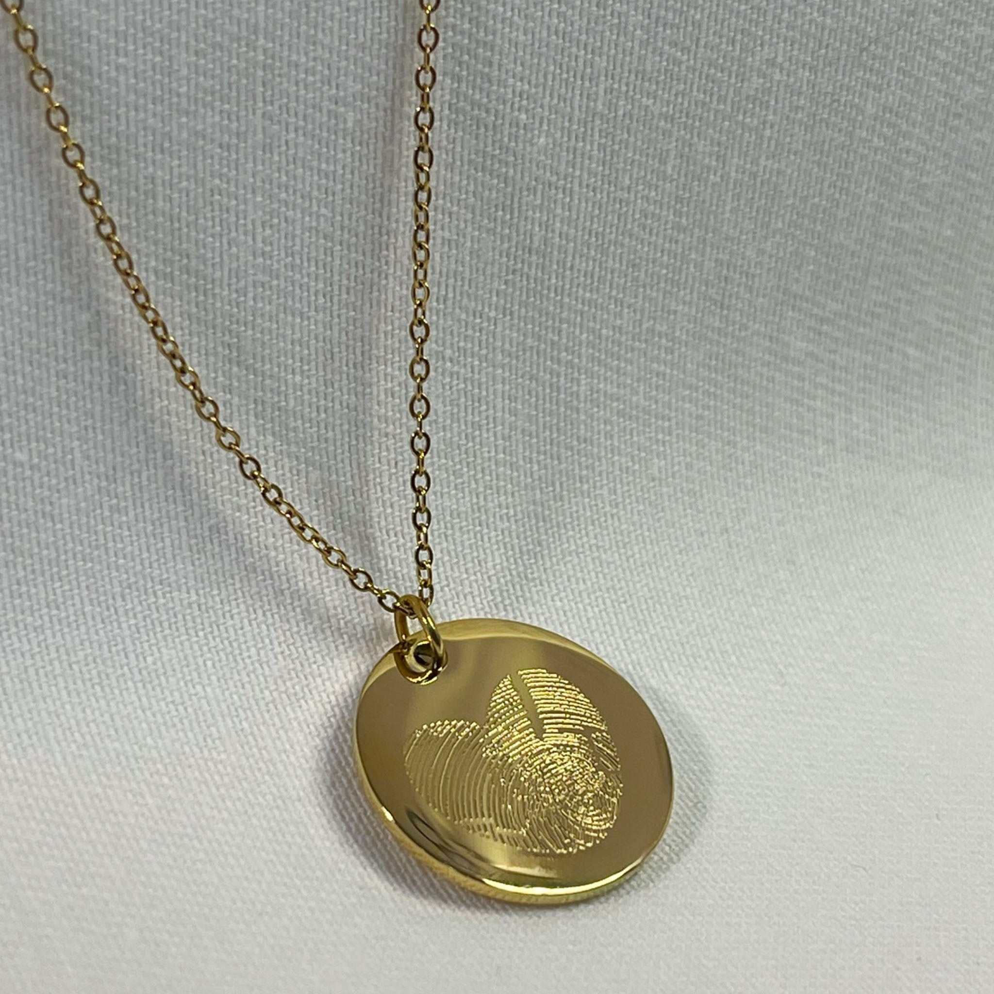 Collar personalizado corazón con dos huellas dactilares y nombres detrás (acero)