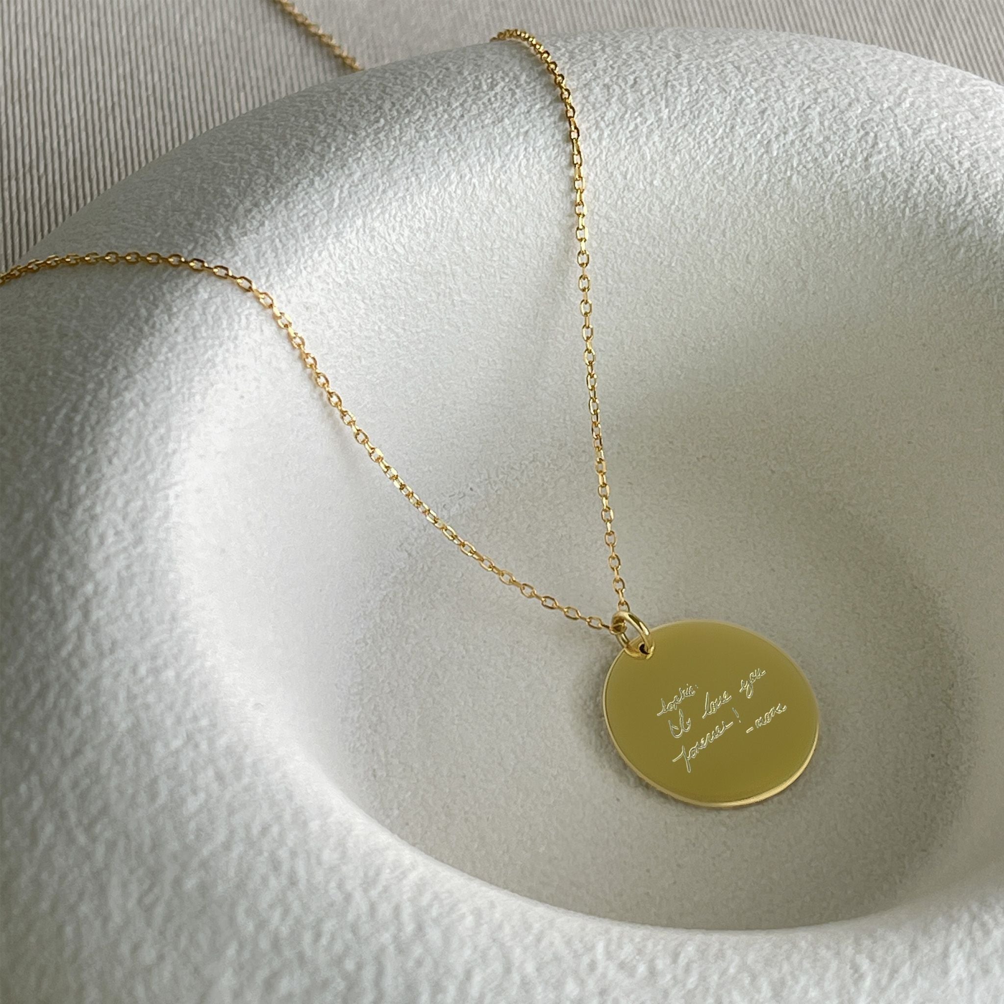 Collar personalizado con escrito a mano y texto detrás (plata baño oro 18k)