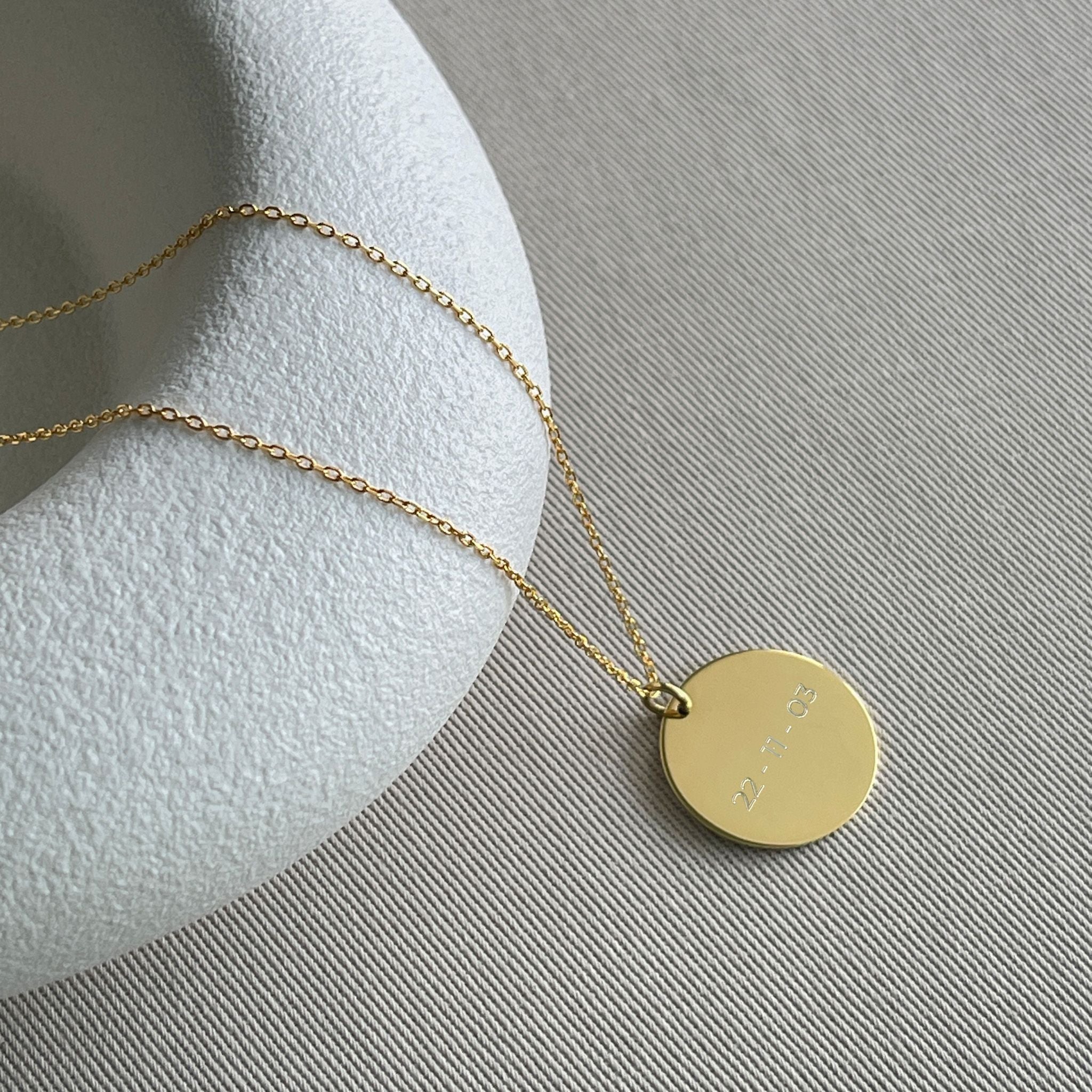 Collar personalizado con escrito a mano y texto detrás (plata baño oro 18k)