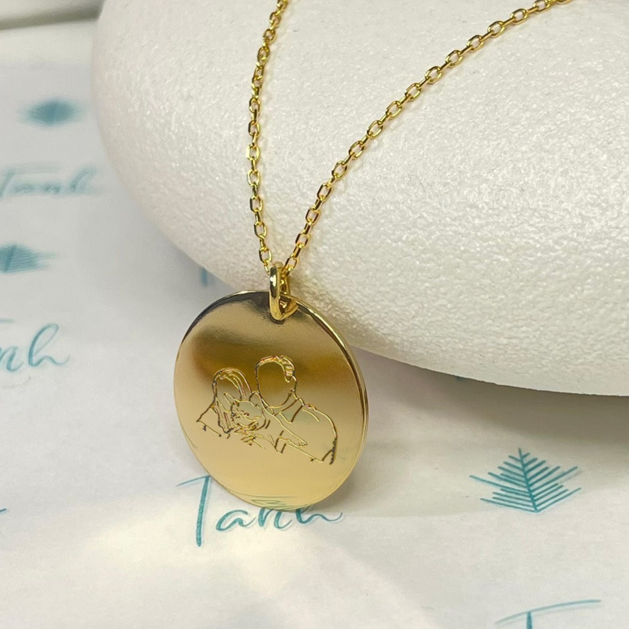 Collar personalizado con foto y texto detrás (plata baño oro 18k)